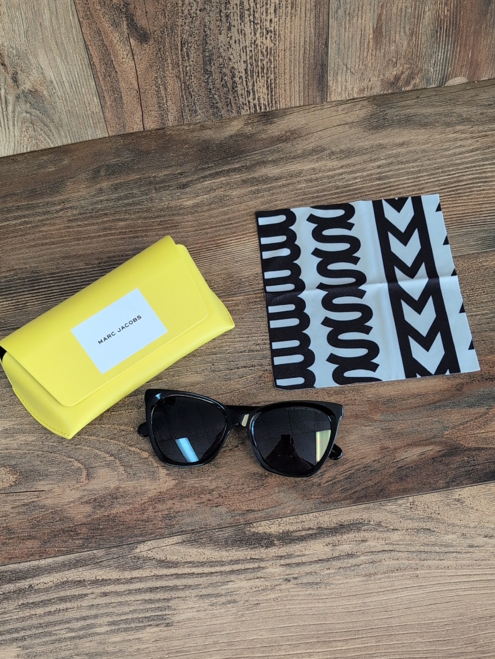 Marc Jacobs Marc 500/S 80790 Cat-Eye Sunglasses + Case           M466
